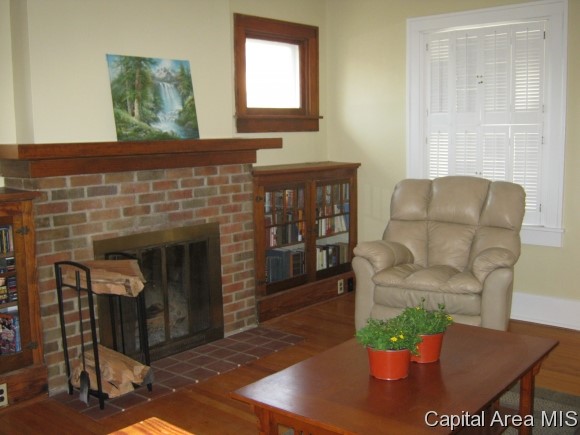 208 South English Avenue Springfield, IL 62704 - Photo 6 of 23 Gallery Image 6