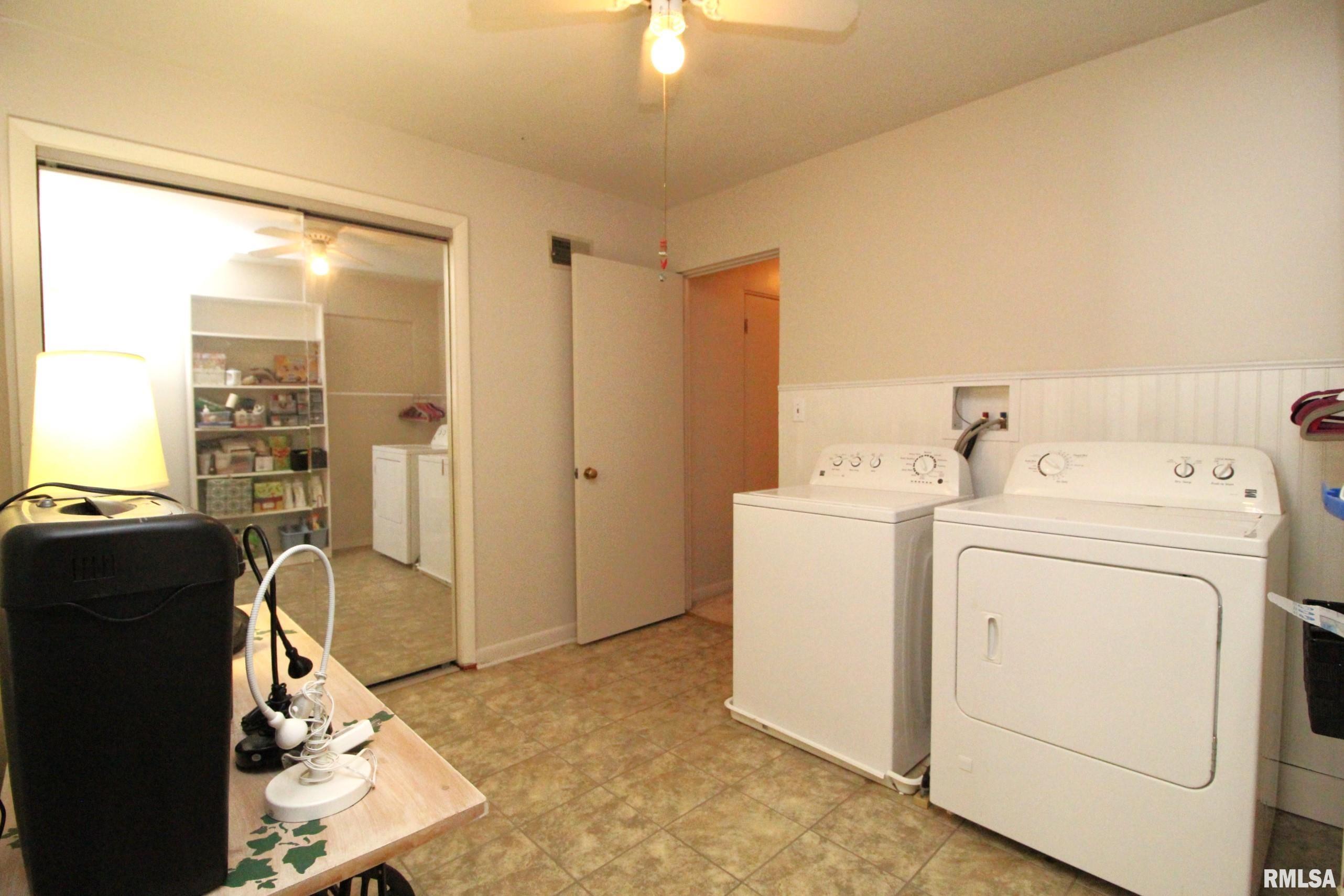 124 West Lyndale Road Peoria, IL 61614 - Photo 47 of 64 Gallery Image 47