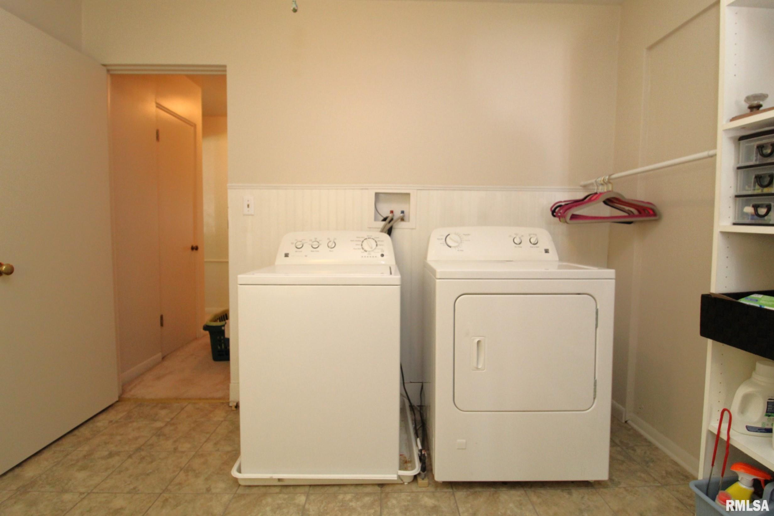 124 West Lyndale Road Peoria, IL 61614 - Photo 48 of 64 Gallery Image 48