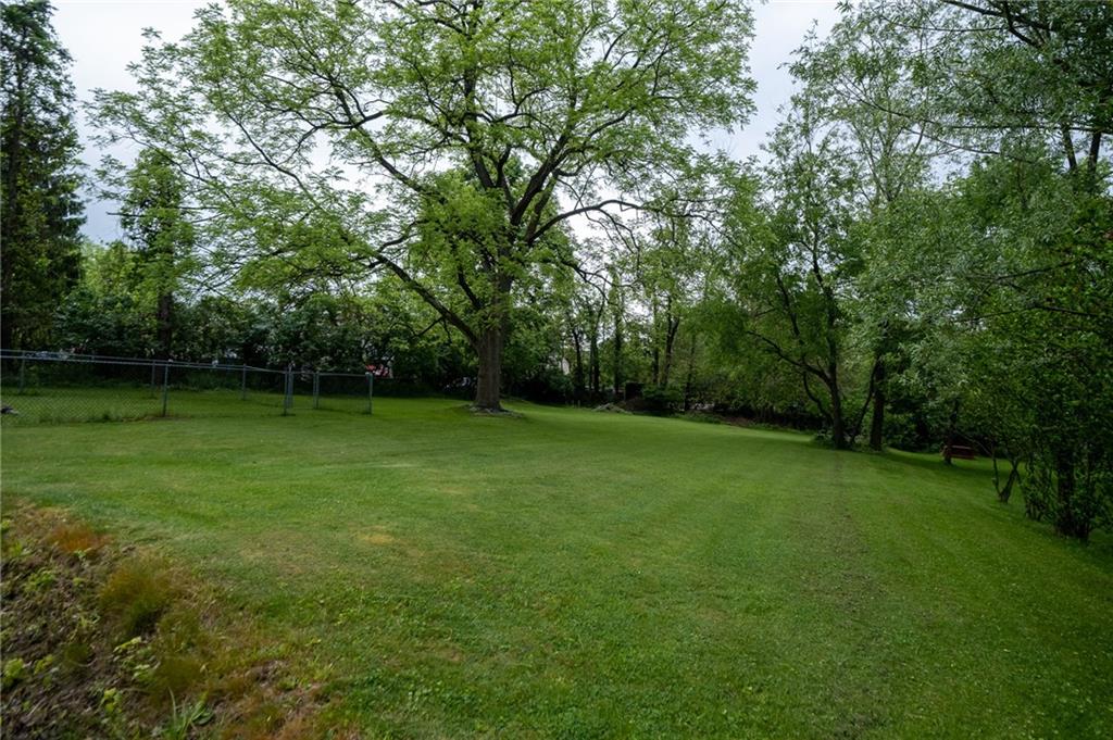 123 Oakridge Road Pittsburgh, PA 15237 - Photo 24 of 25 Gallery Image 24