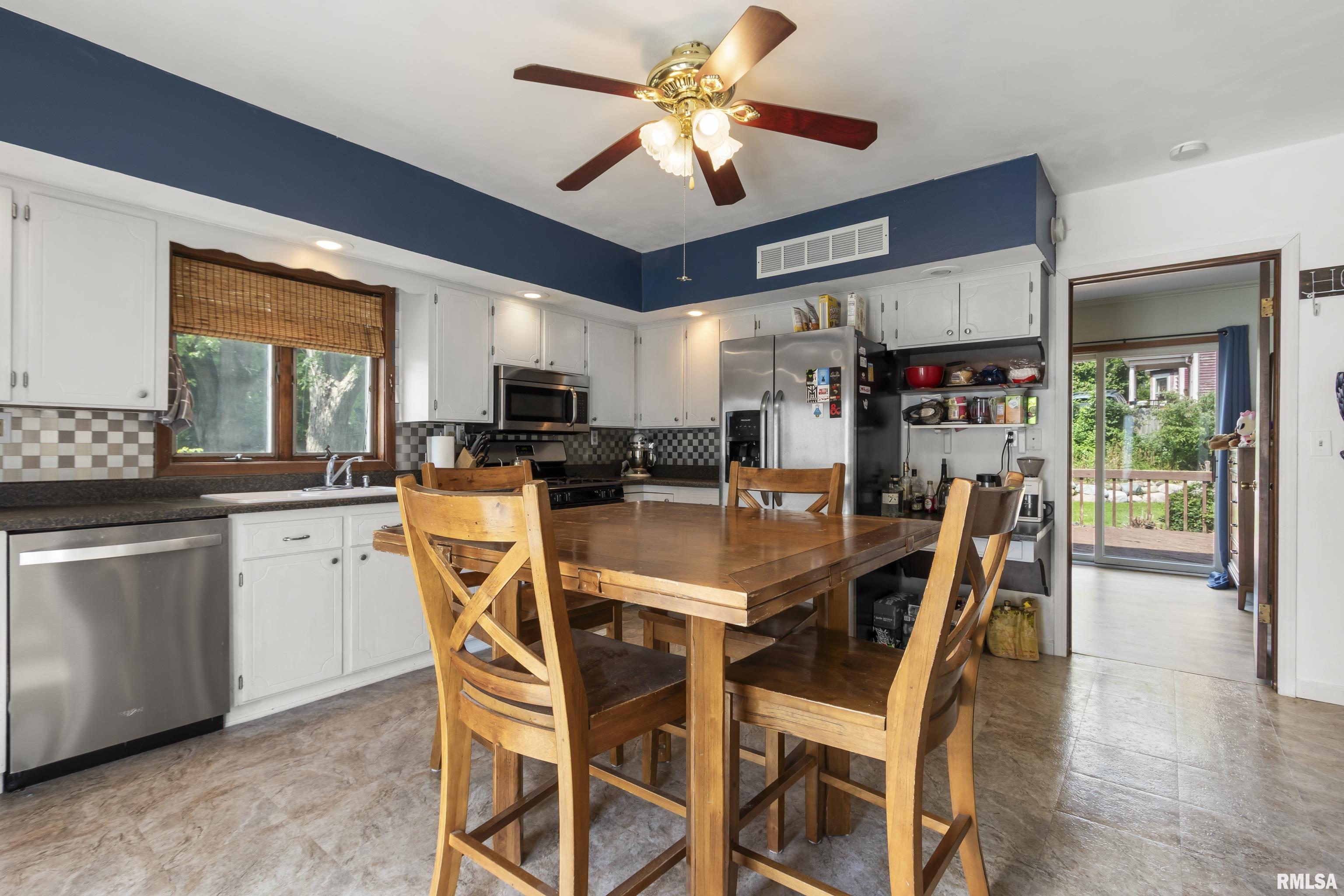 100 Brief Street Washington, IL 61571 - Photo 11 of 29 Gallery Image 11