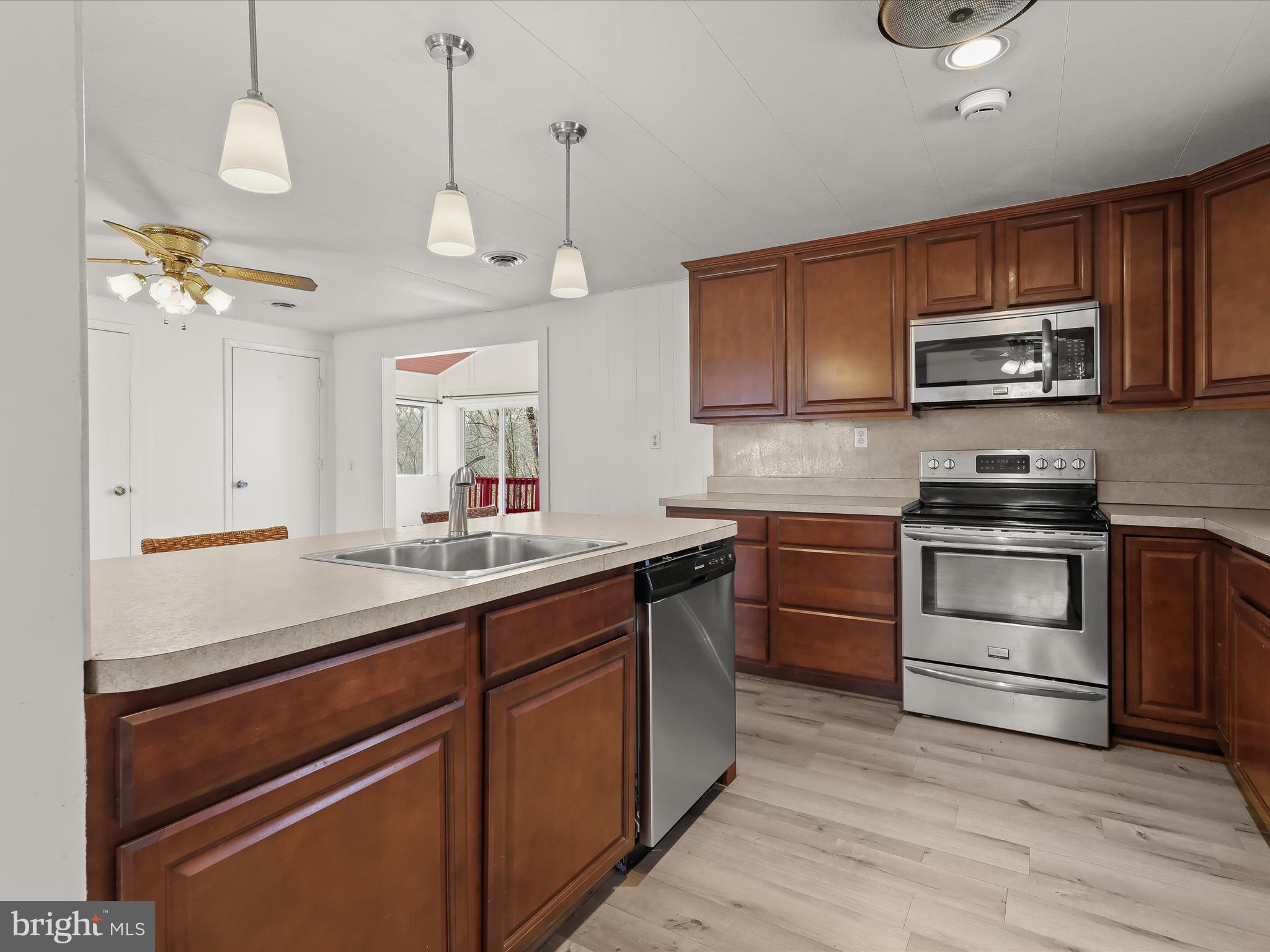 1970 Lower Marlboro Road Huntingtown, MD 20639 - Photo 18 of 81 Kitchen
