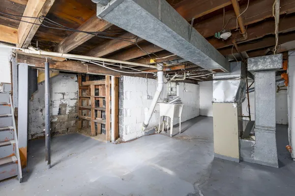 $899 | 5021 Anatole Street, Detroit, MI 48236