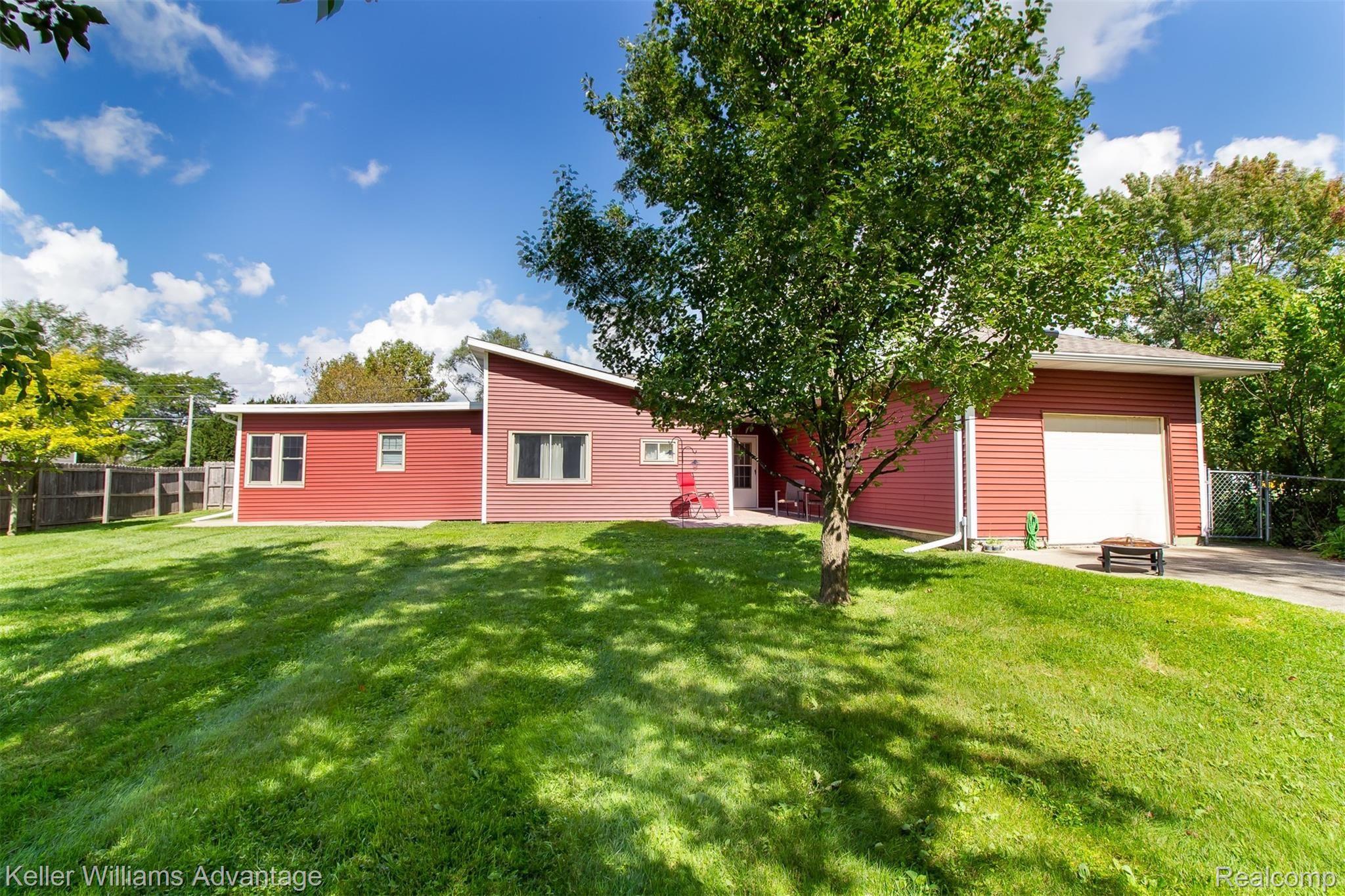 7495 Coldwater Road Flushing, MI 48433 - Photo 31 of 35 ColdwaterRd_7495_Back_03.jpg