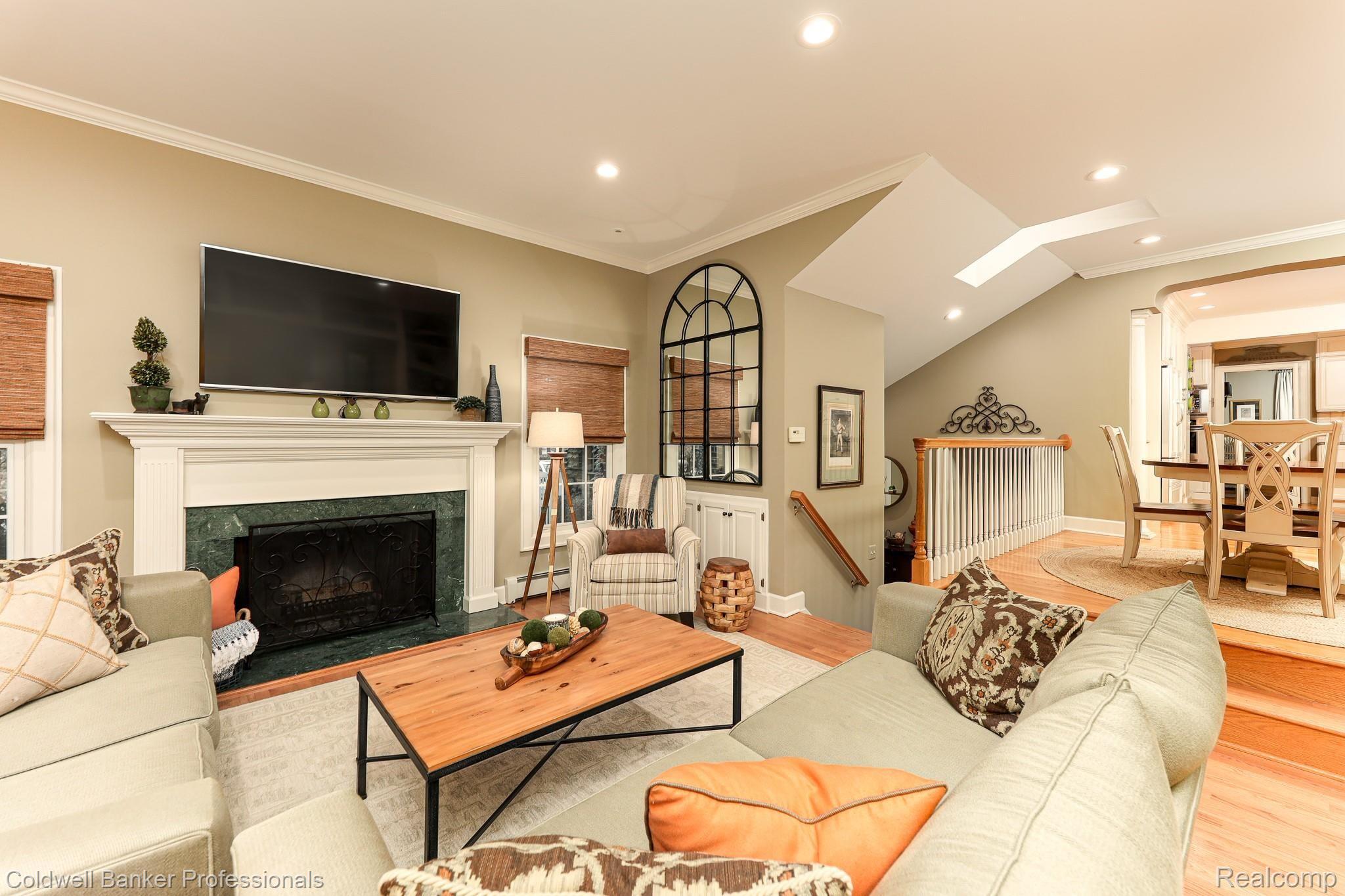 640 Rivard Boulevard Grosse Pointe, MI 48230 - Photo 15 of 39 640 Rivard (12 of 62).jpg