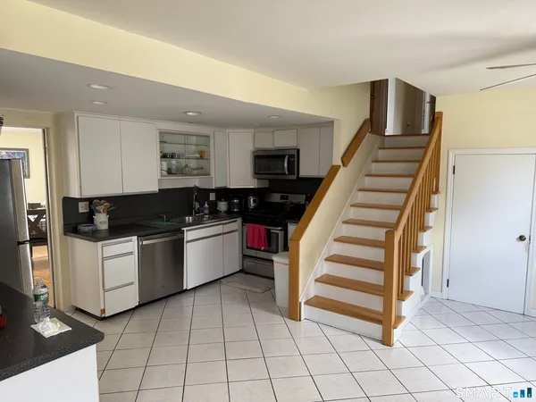 $3,250 | 17 Henry Street, Bethel, CT 06801
