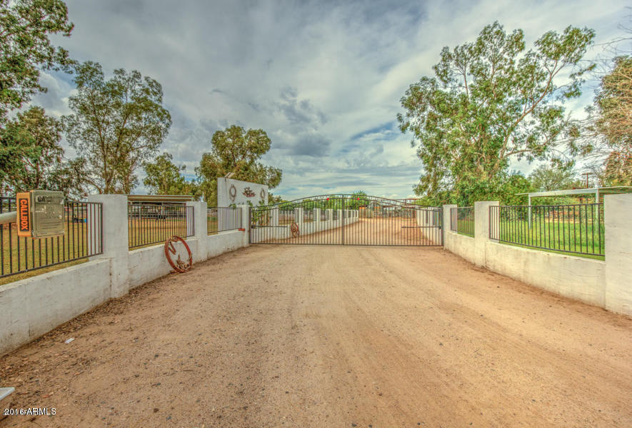 23360 South Power Road Gilbert, AZ 85298 - Photo 42 of 55 20151116155130908600000000-o