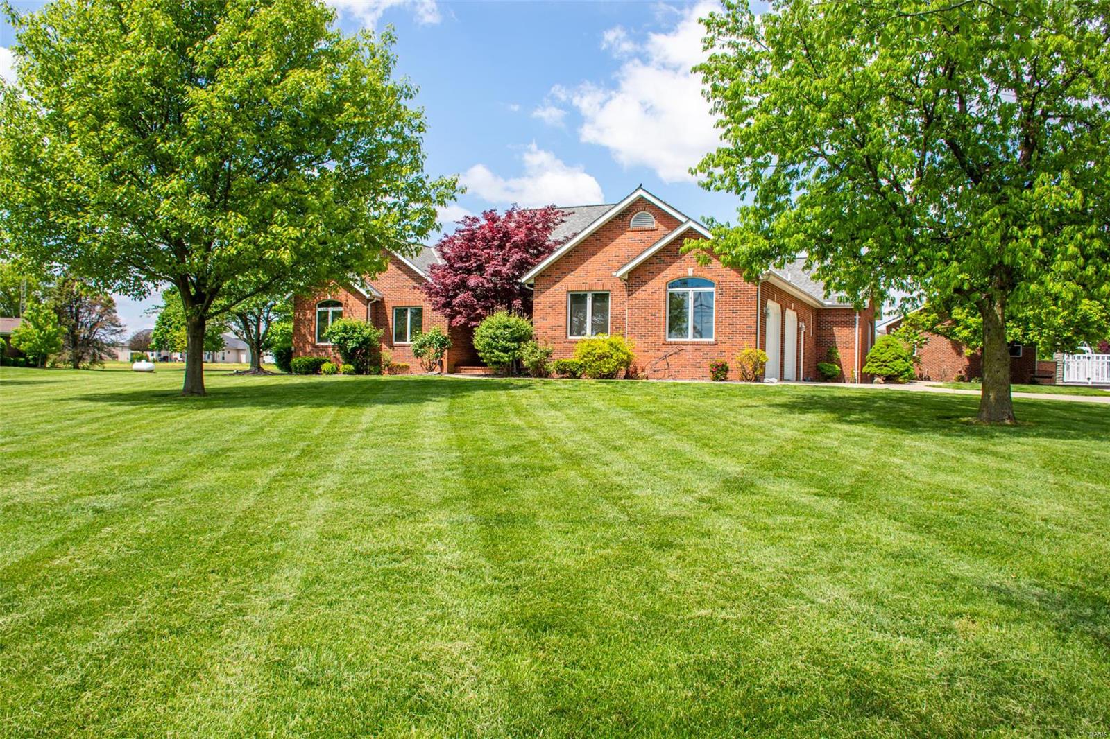 1029 Simmons Road O'Fallon, IL 62269 - Photo 1 of 89 Gallery Image 1