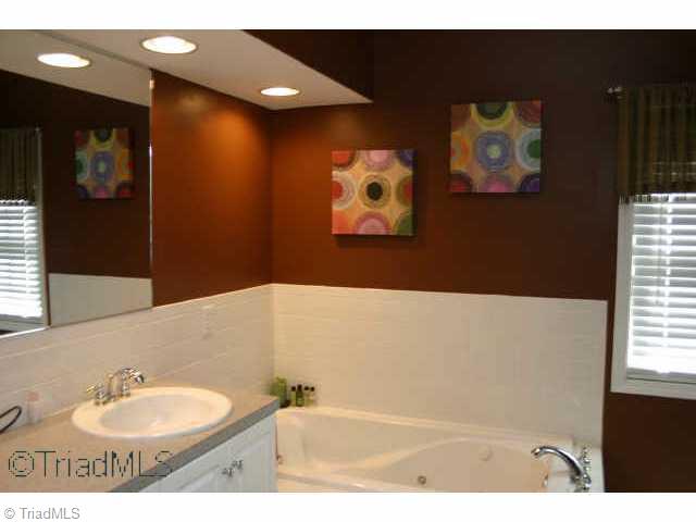 10046 Hampton Road Lexington, NC 27295 - Photo 6 of 9 Other. Master Bath