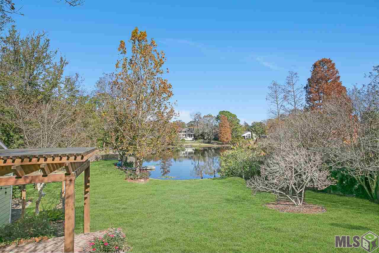 11529 Rue De Tonti Baton Rouge, LA 70810 - Photo 4 of 32 Over Half An Acre