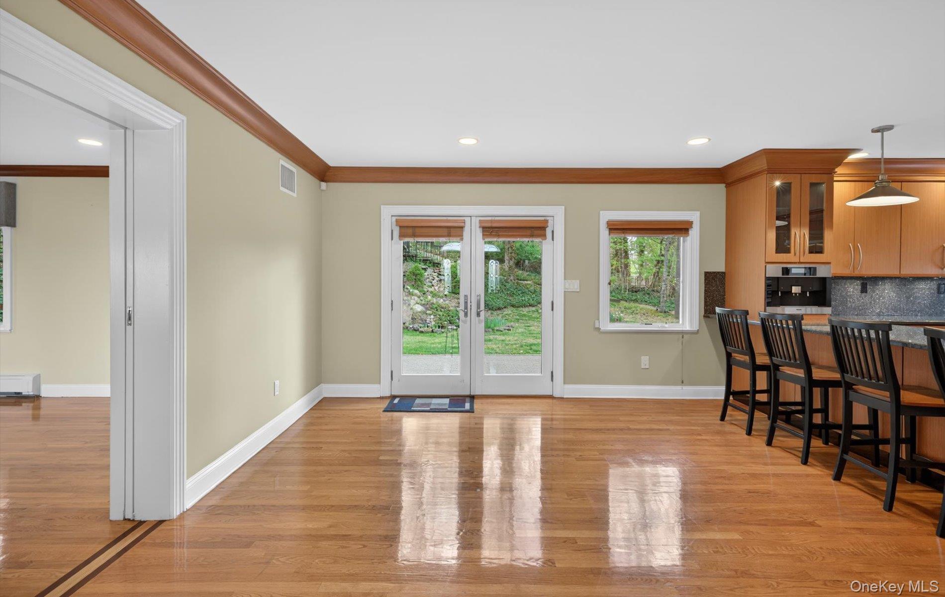 16 East Slope Road Bayville, NY 11709 - Photo 13 of 48