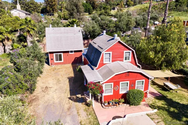 $850,000 | 3043-45 Helix Street, Spring Valley, CA 91977
