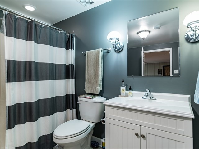 2607 Wells Avenue Raleigh, NC 27608 - Photo 21 of 25 Bathroom