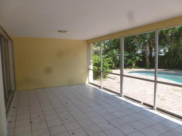 2056 Bonnie Street Boca Raton, FL 33486 - Photo 11 of 12 (98)
