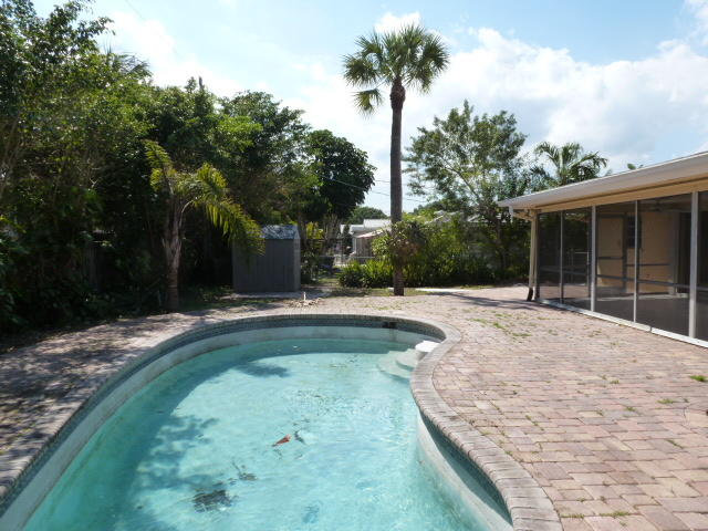 2056 Bonnie Street Boca Raton, FL 33486 - Photo 3 of 12 (19)