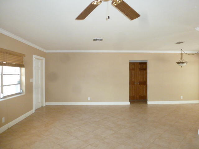 2056 Bonnie Street Boca Raton, FL 33486 - Photo 5 of 12 (45)