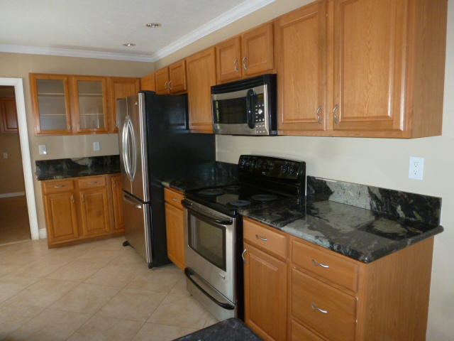 2056 Bonnie Street Boca Raton, FL 33486 - Photo 6 of 12 (48)