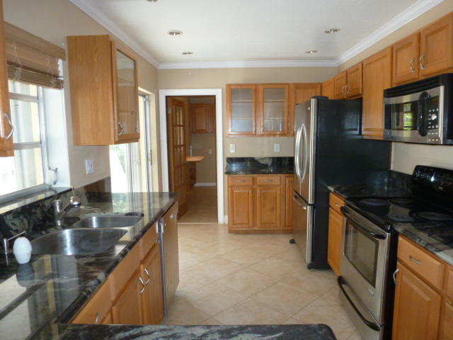 2056 Bonnie Street Boca Raton, FL 33486 - Photo 7 of 12 (49)