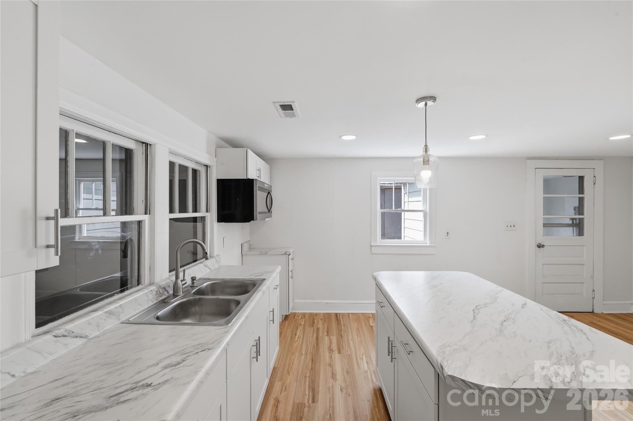 2231 Claremont Road Newton, NC 28658 - Photo 3 of 39