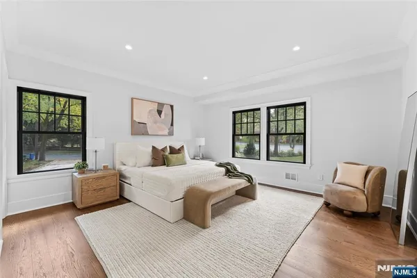 $5,500,000 | 330 Hartshorn Drive, Short Hills, NJ 07078