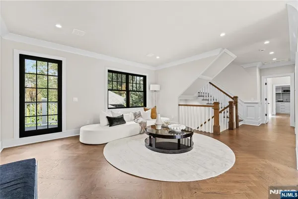 $5,500,000 | 330 Hartshorn Drive, Short Hills, NJ 07078