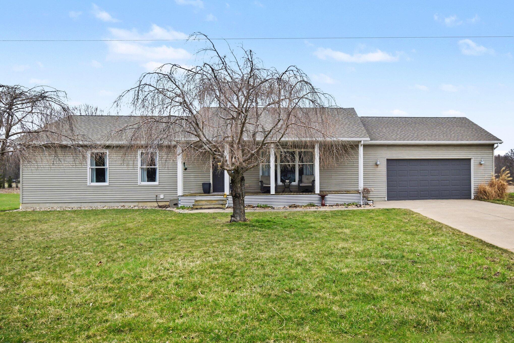 11652 Snow Road Bridgman, MI 49106 - Photo 28 of 31 002_file_4741