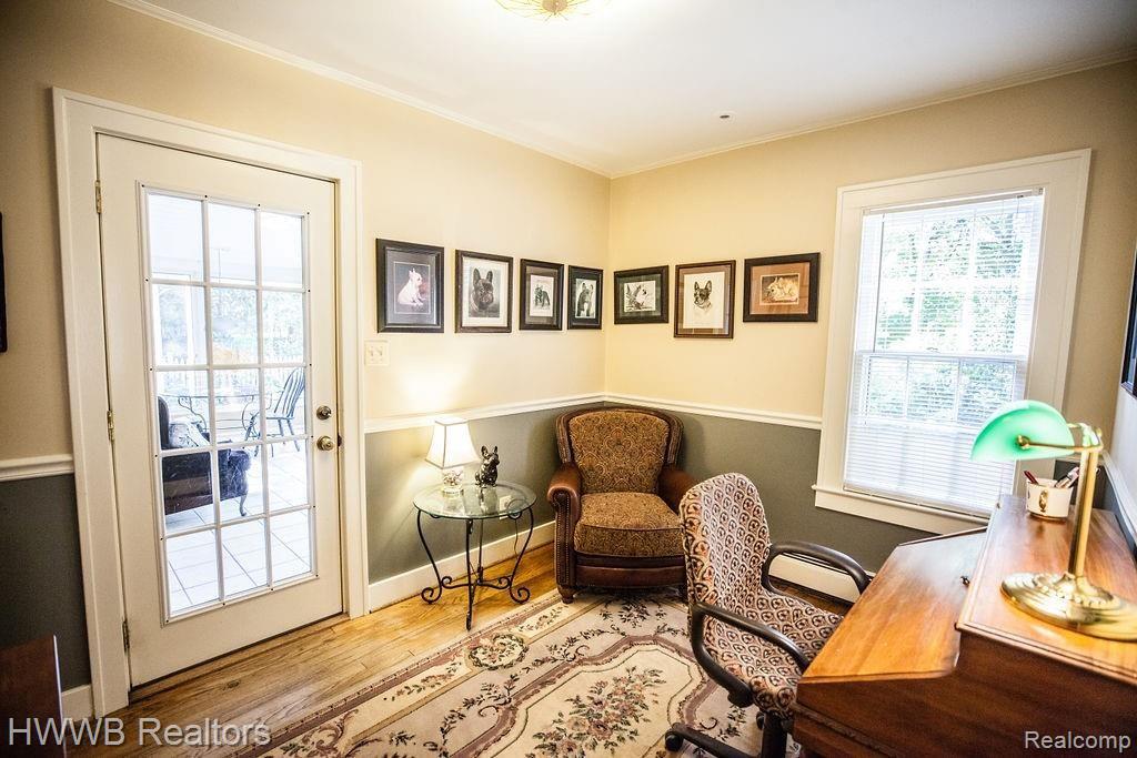 5650 Middlebelt Road West Bloomfield, MI 48322 - Photo 16 of 40 15-Dual entry Den.jpg