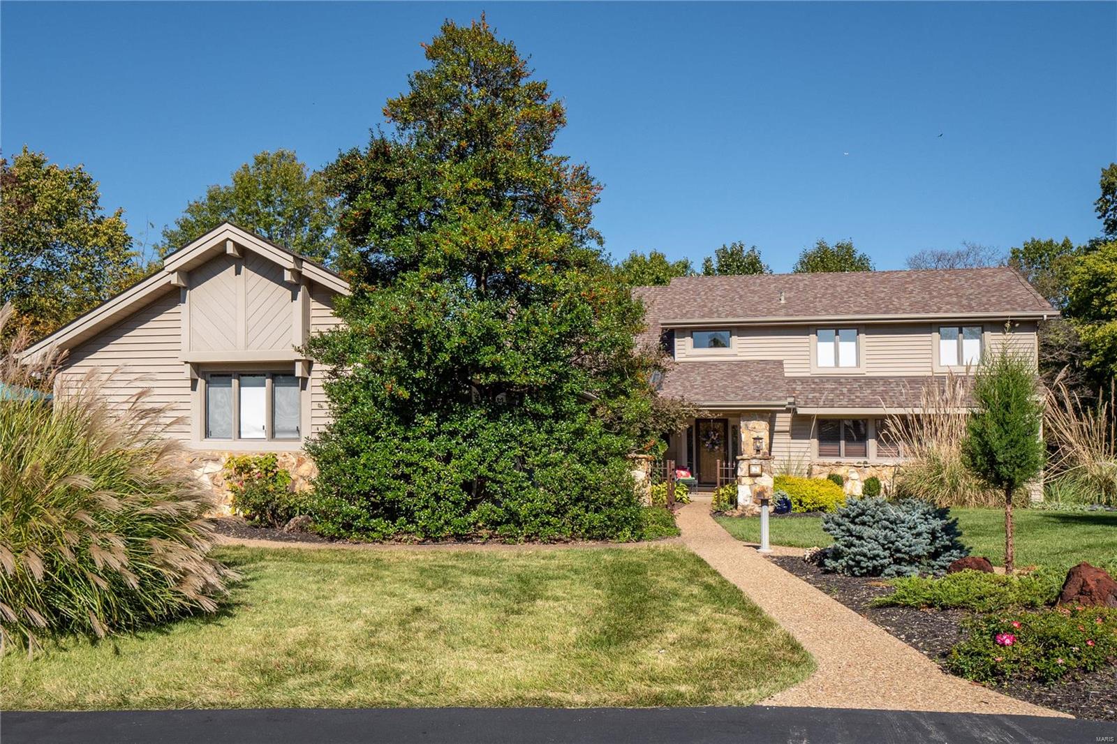 2 Chesterfield Lakes Road Chesterfield, MO 63005 - Photo 2 of 64 Gallery Image 2