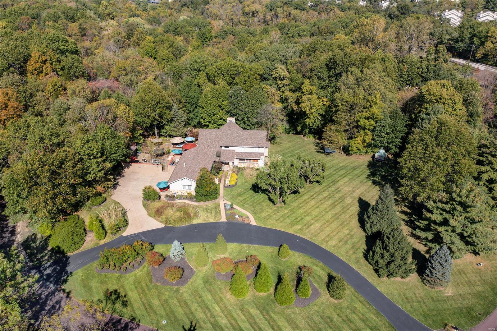 2 Chesterfield Lakes Road Chesterfield, MO 63005 - Photo 60 of 64 Gallery Image 60