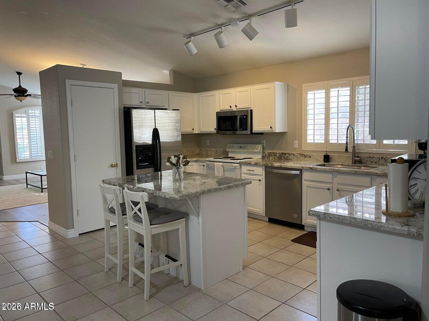 3954 East Agave Road Phoenix, AZ 85044 - Photo 3 of 17
