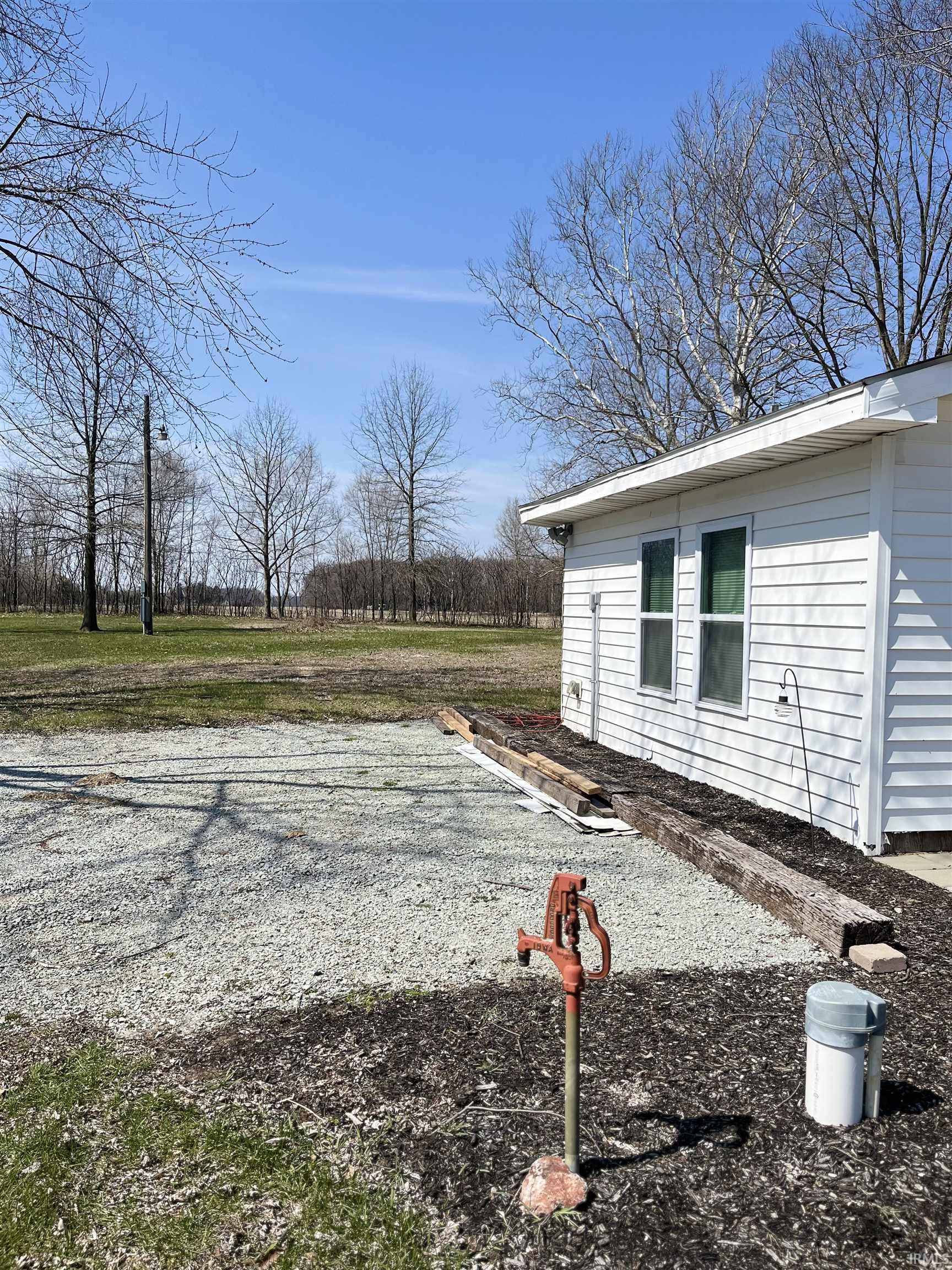 1860 18th Road Tippecanoe, IN 46570 - Photo 2 of 12