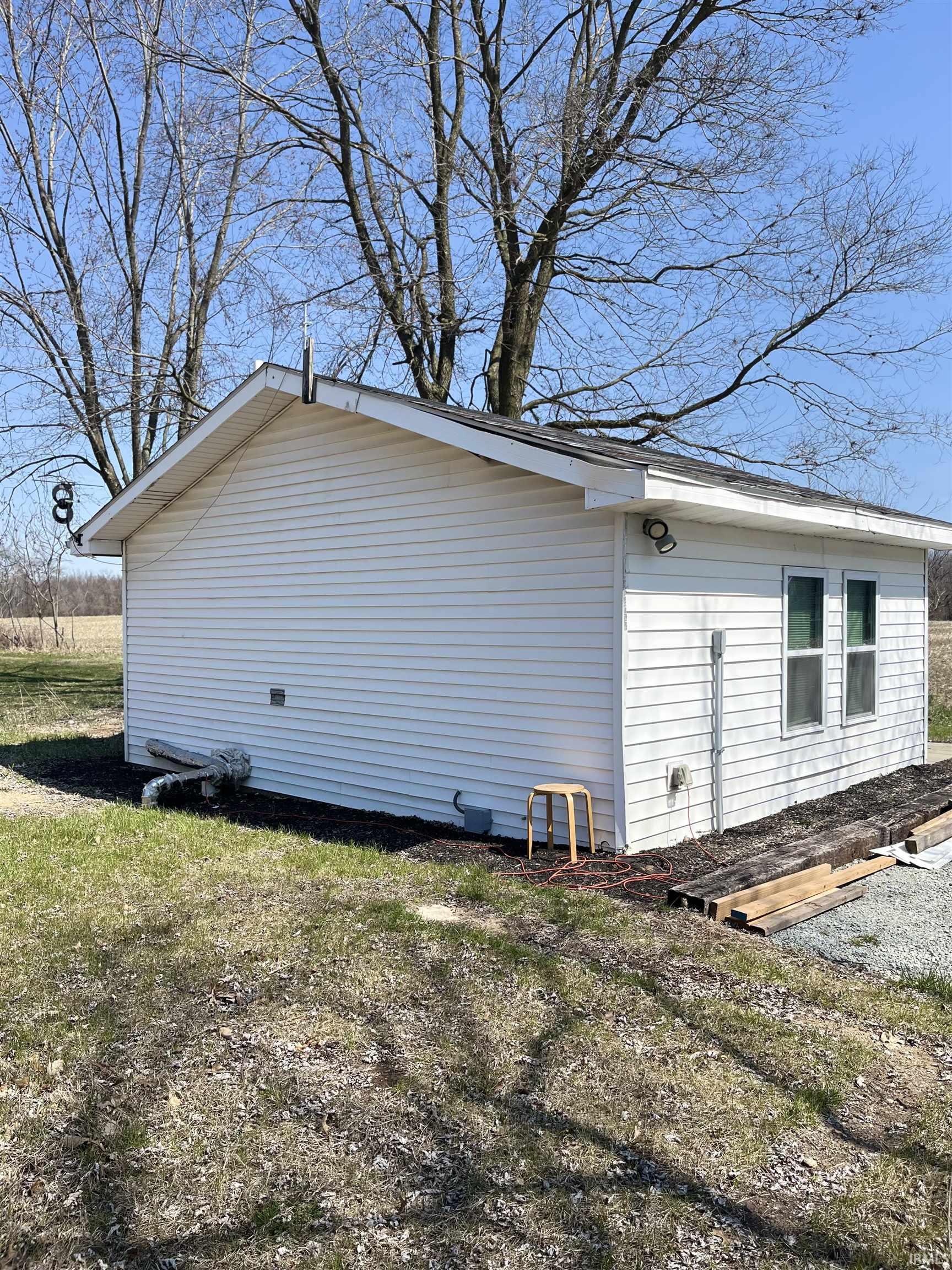 1860 18th Road Tippecanoe, IN 46570 - Photo 3 of 12