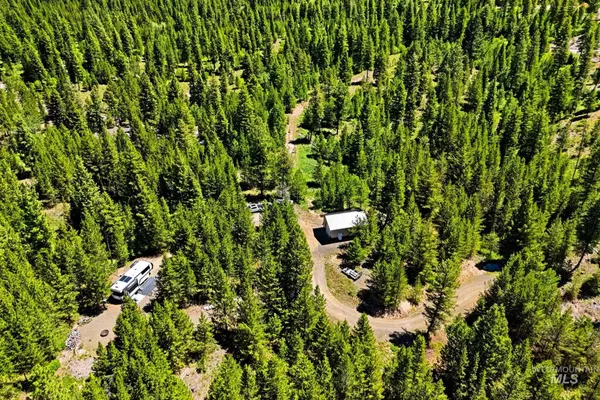 $379,900 | 5 Laurins Lane, Cascade, ID 83611