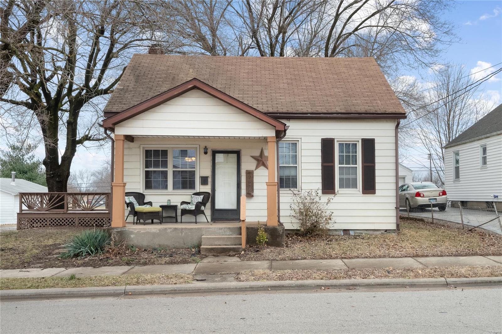 267 North Main Street Waterloo, IL 62298 - Photo 1 of 27 Gallery Image 1