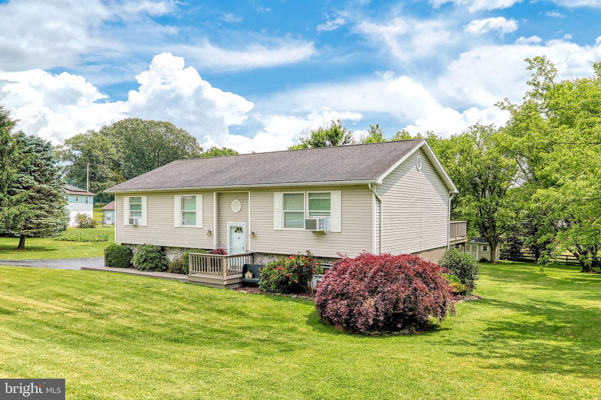 4422 Walters Hatchery Road Spring Grove, PA 17362 - Photo 2 of 40