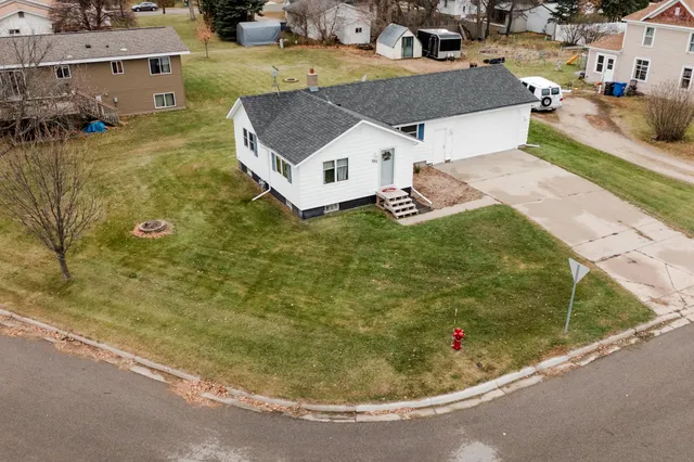 $139,900 | 202 Hartford Street, Hawley, MN 56549