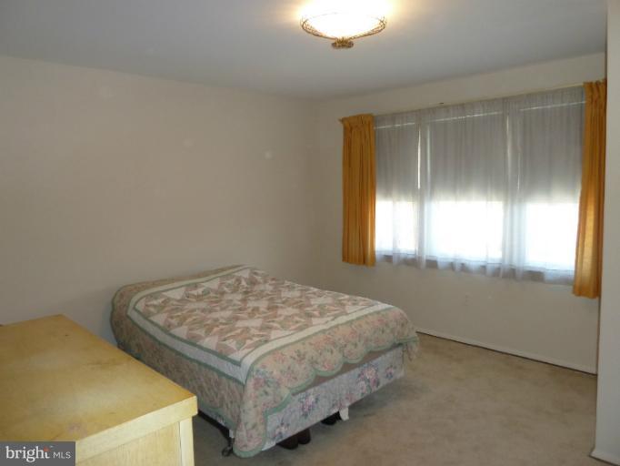 4812 Midline Road Baltimore, MD 21206 - Photo 4 of 21 Bedroom