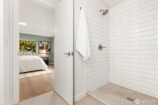 $568,000 | 19425 Hollyhills Drive Northeast, Bothell, WA 98011