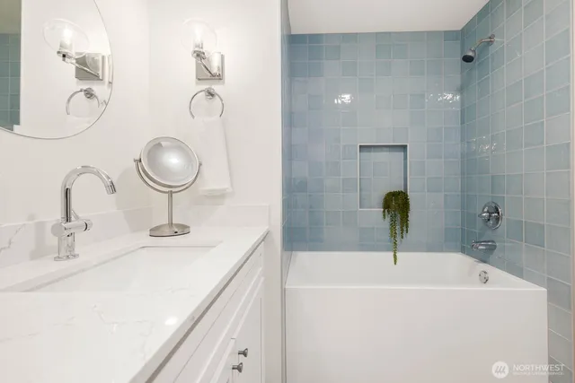 $568,000 | 19425 Hollyhills Drive Northeast, Bothell, WA 98011