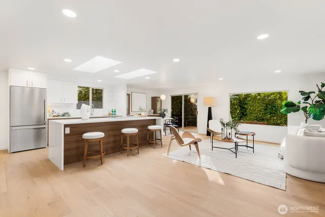 $568,000 | 19425 Hollyhills Drive Northeast, Bothell, WA 98011