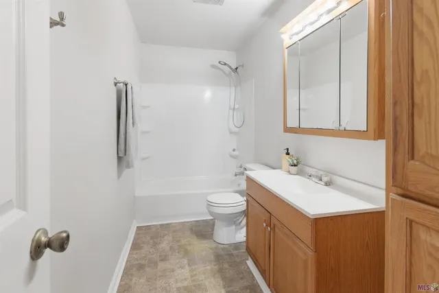 $220,000 | 11425 Tannis Rd., St. Amant, LA 70774