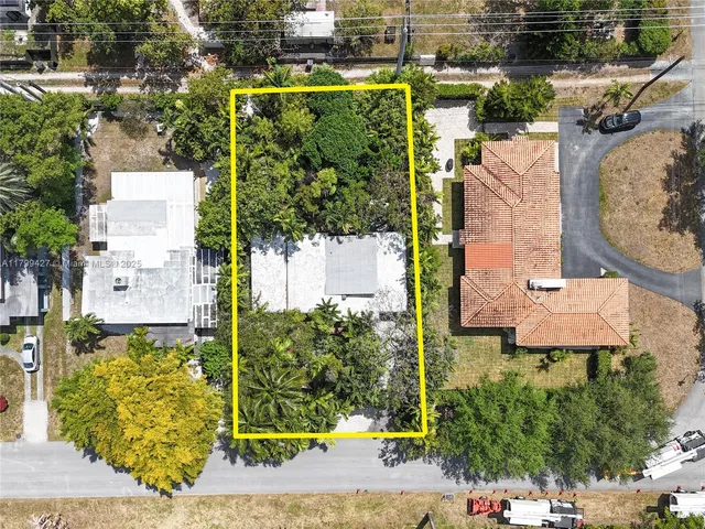 $1,700 | 550 Quail Avenue, Miami Springs, FL 33166