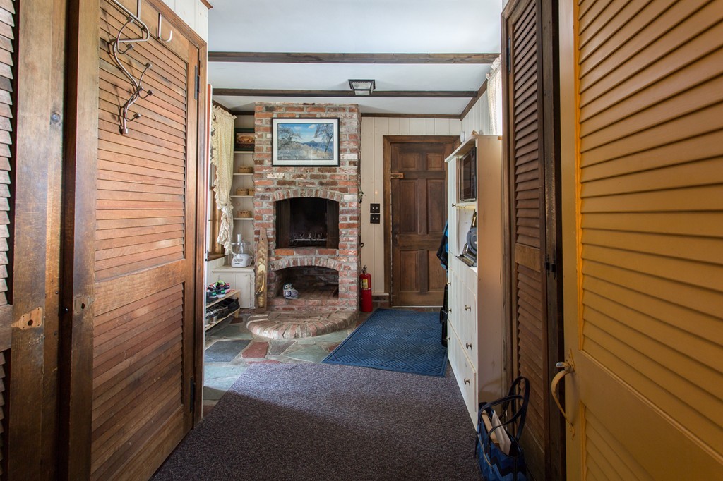 51 Chestnut Street Ware, MA 01082 - Photo 6 of 21 Gallery Image 6