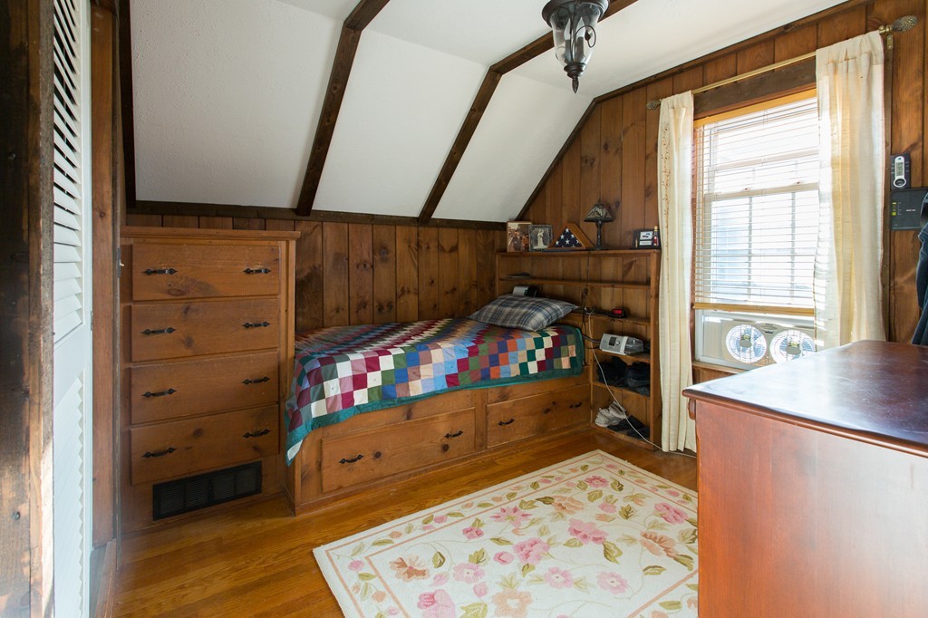 51 Chestnut Street Ware, MA 01082 - Photo 8 of 21 Gallery Image 8