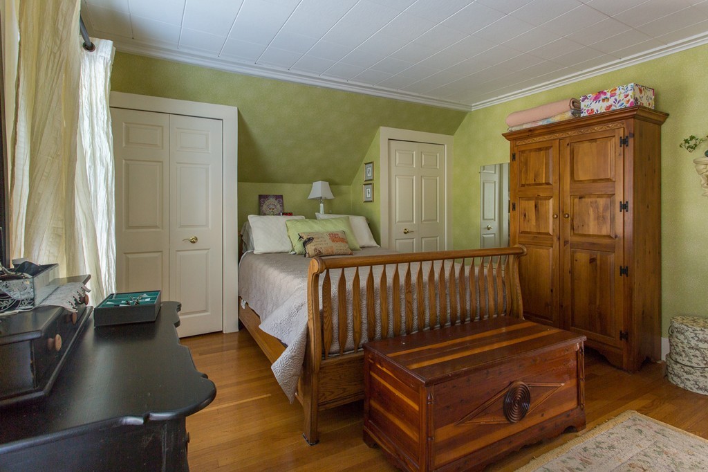 51 Chestnut Street Ware, MA 01082 - Photo 9 of 21 Gallery Image 9