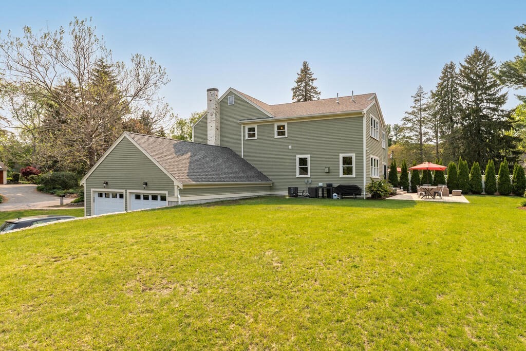 94 Blossomcrest Road, Unit 94 Lexington, MA 02421 - Photo 36 of 39 Gallery Image 36
