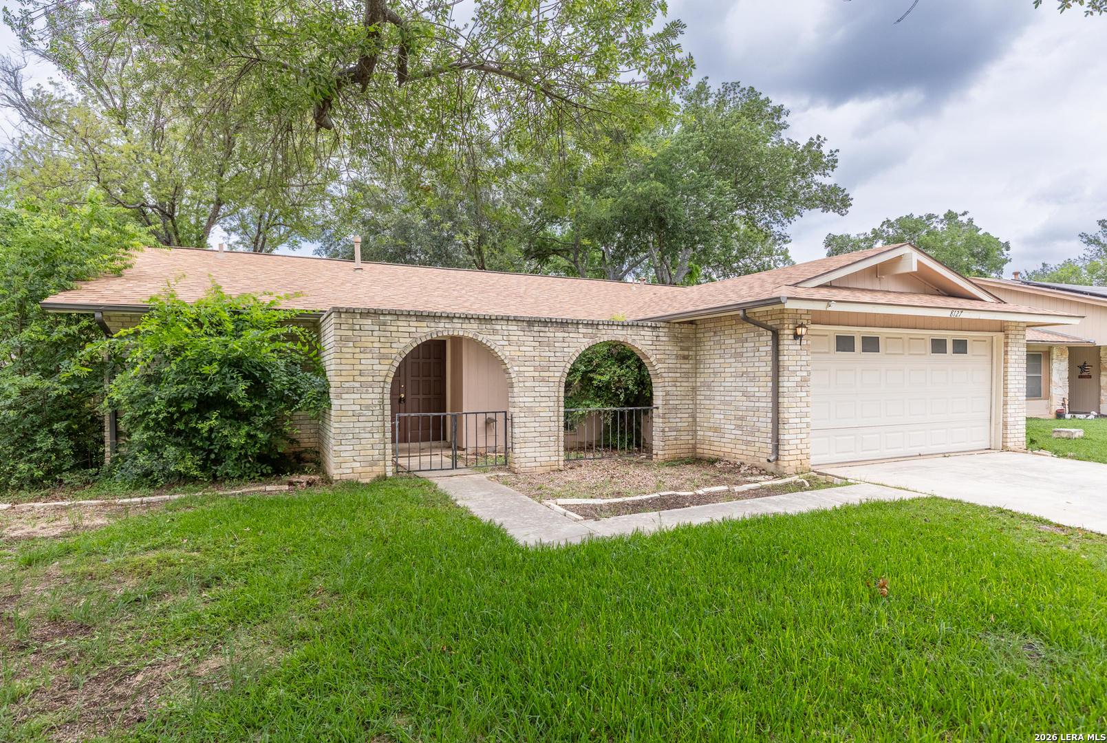 8127 Babe Ruth Street San Antonio, TX 78240 - Photo 3 of 33