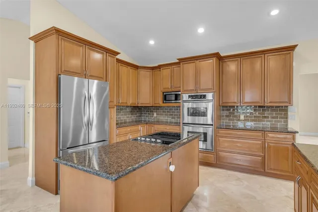 a view of livingroom with furniture and couch