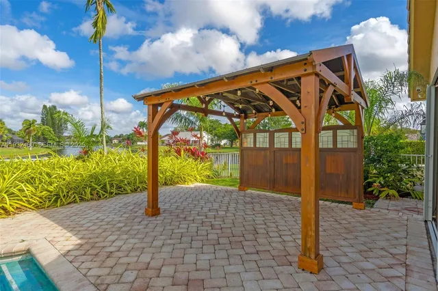 $1,034,000 | 7840 Northwest 86th Terrace, Tamarac, FL 33321