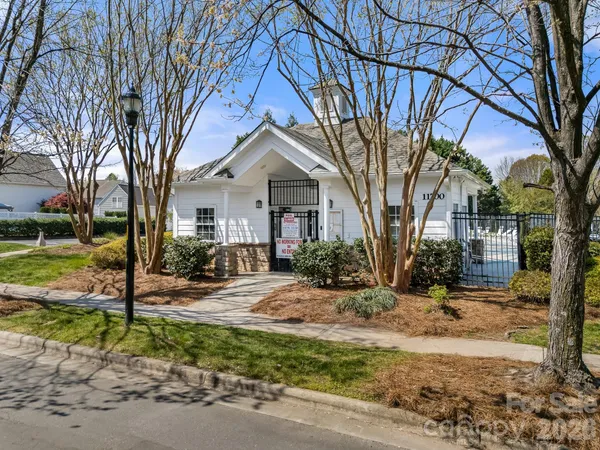 $589,000 | 11627 Kingsley View Drive, Charlotte, NC 28277